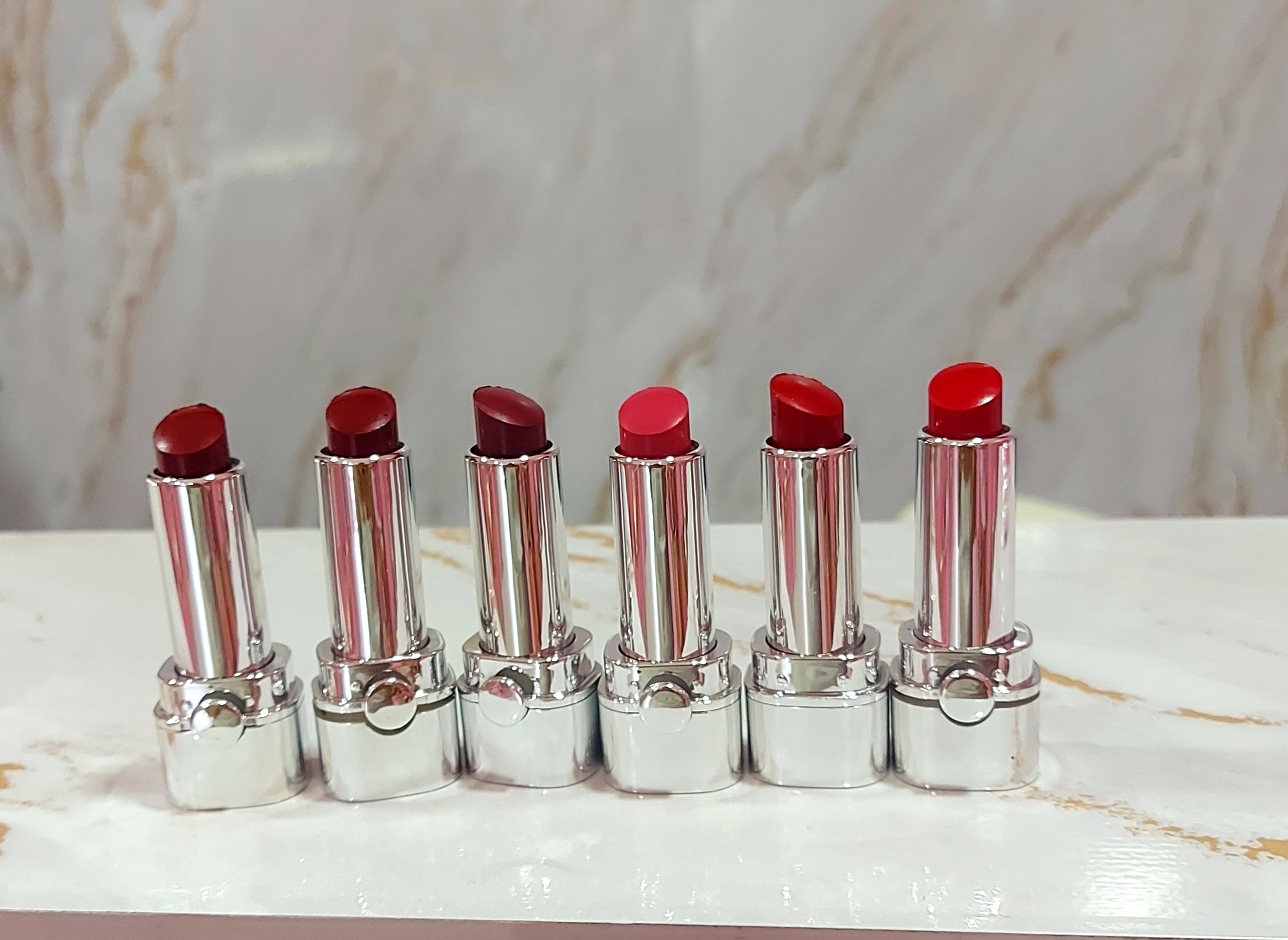 Labial brillante de kiss Beauty